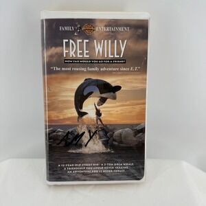 Free Willy VHS Tape 1993 Family Entertainment‎ Vtg Collectible Movie Clamshell